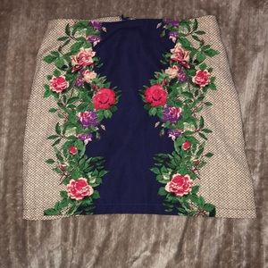 Floral mini skirt
